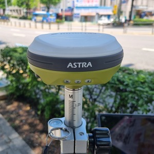[중고] RINONAV GPS 측량기 ASTRA / 1408채널 GNSS 수신기 RTK모뎀 IMU기능탑재 풀세트